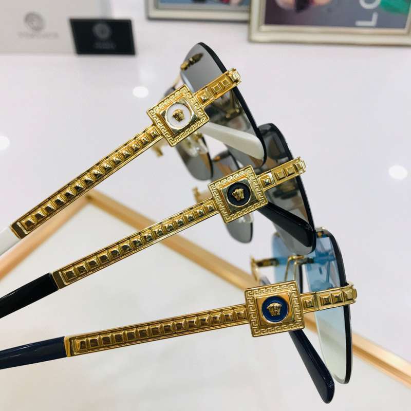 Picture of Versace Sunglasses _SKUfw52407016fw